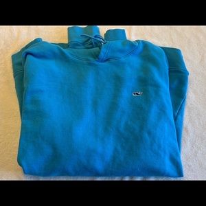 Lightweight Vineyard Vines sweatshirt